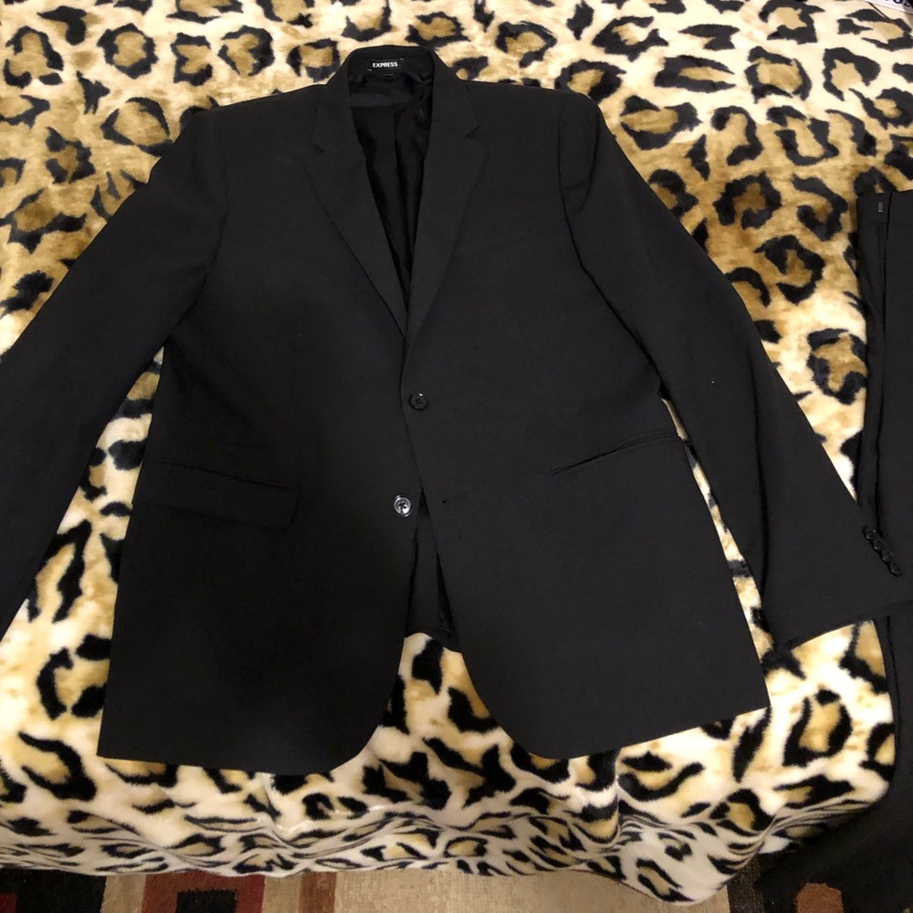 Ununsed express two piece suit
